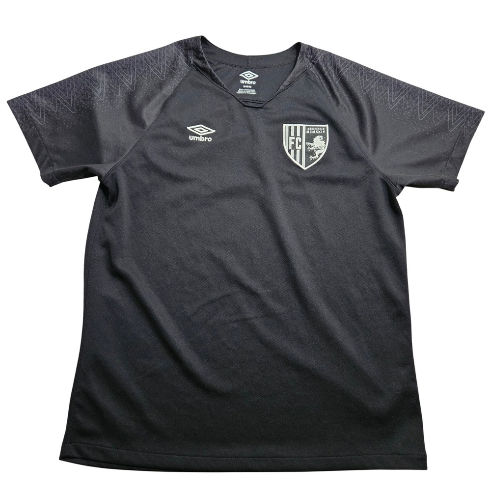 Umbro Manchester MCMXXIV FC Soccer Jersey‎ Mens Medium Black Short Sleeve V-Neck